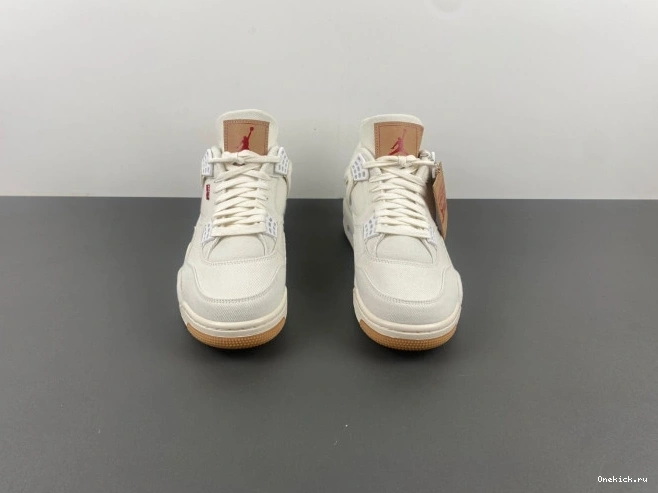 One Kick AO2571-100 4 Levi's x Air 'White' Jordan 0710